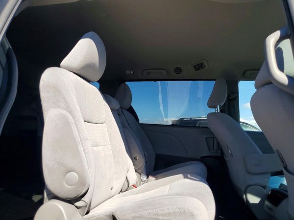 2015 TOYOTA SIENNA