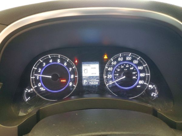2016 INFINITI QX70
