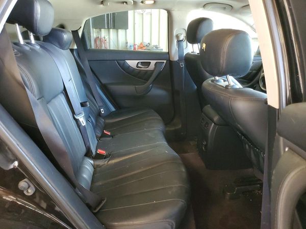 2016 INFINITI QX70