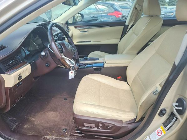 2016 LEXUS ES