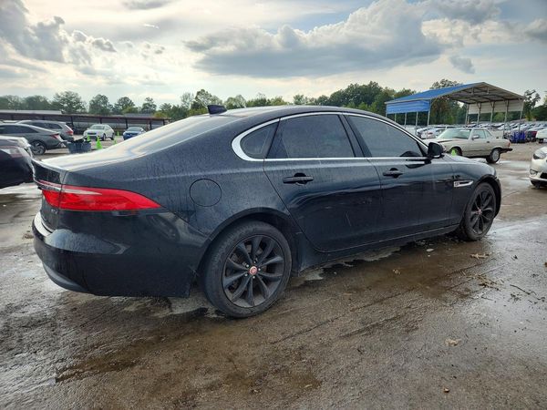 2017 JAGUAR XF Premium — PSRA