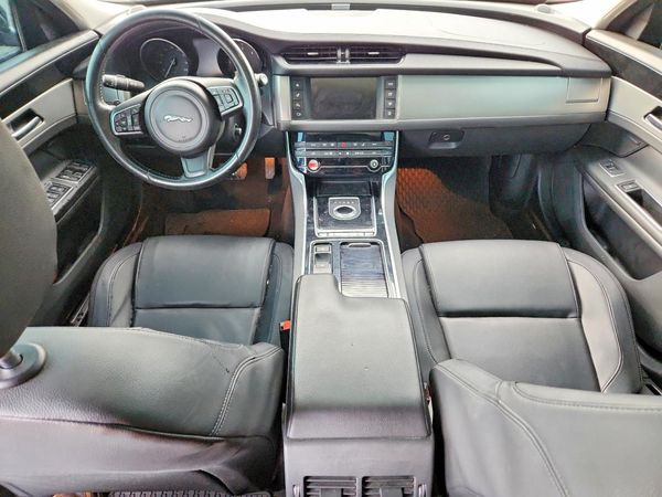 2017 JAGUAR XF Premium — CKPT