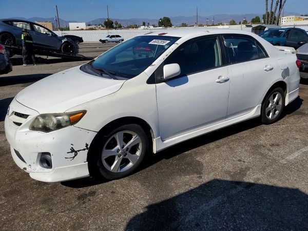 2013 TOYOTA COROLLA