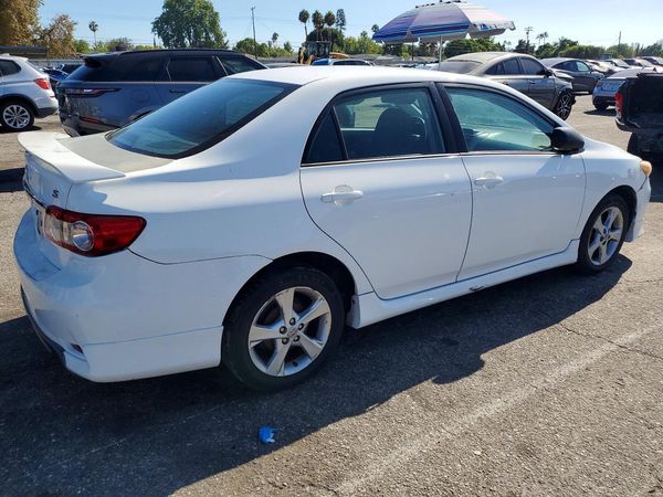 2013 TOYOTA COROLLA