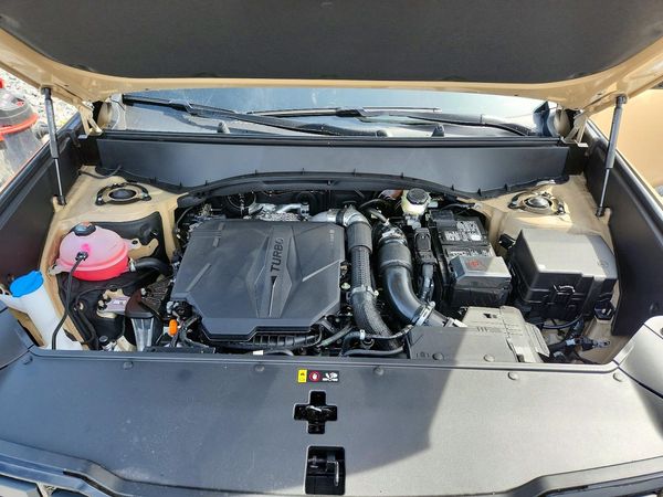 2027 KIA TELLURIDE EX, X-LINE EX — Engine bay