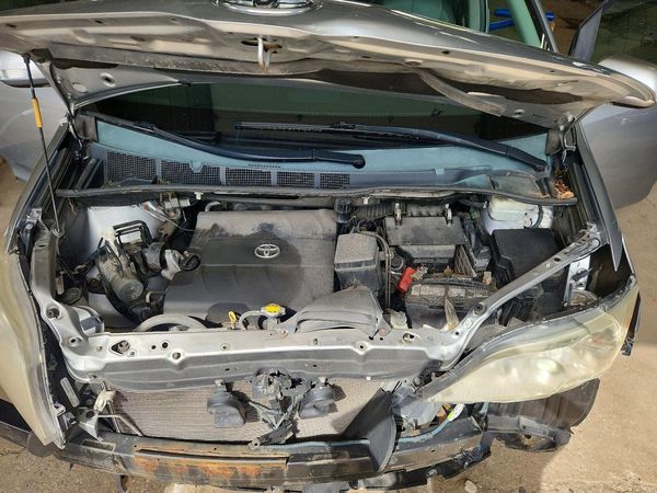 2014 TOYOTA SIENNA