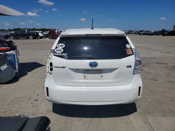 2014 TOYOTA PRIUS V TW — DIRR