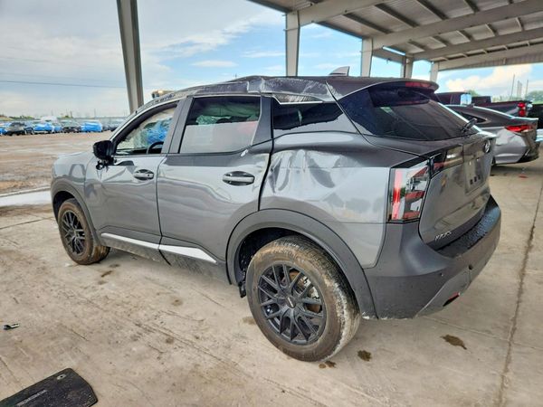 2025 NISSAN KICKS