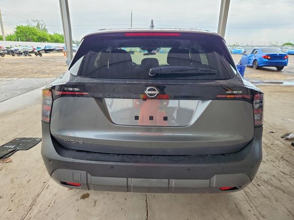 2025 NISSAN KICKS