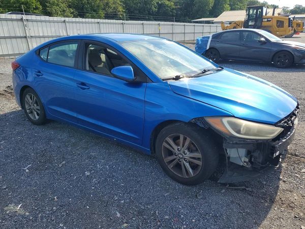 2017 HYUNDAI ELANTRA — Passenger 3/4