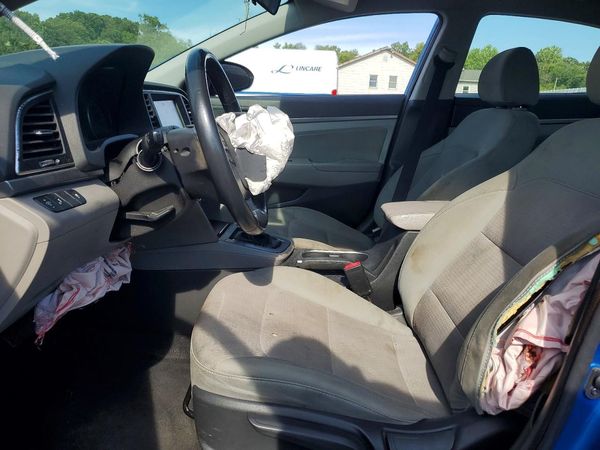 2017 HYUNDAI ELANTRA — DENT