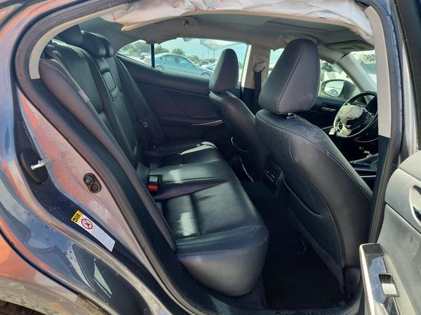 2015 LEXUS IS