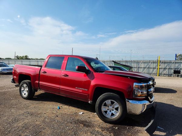 2018 CHEVROLET SILVERADO LT — Passenger 3/4