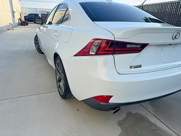2016 LEXUS IS