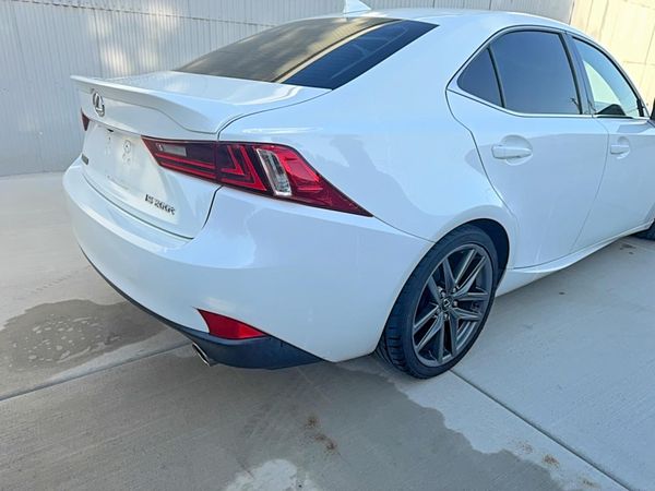 2016 LEXUS IS