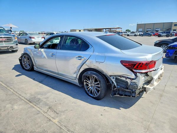 2013 LEXUS LS