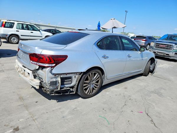 2013 LEXUS LS