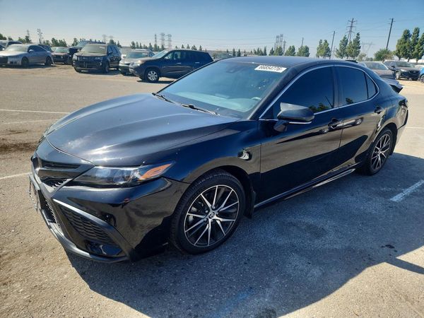 2024 TOYOTA CAMRY