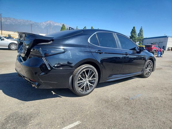 2024 TOYOTA CAMRY