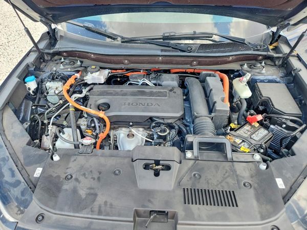 2025 HONDA CRV Sport Touring — Engine bay