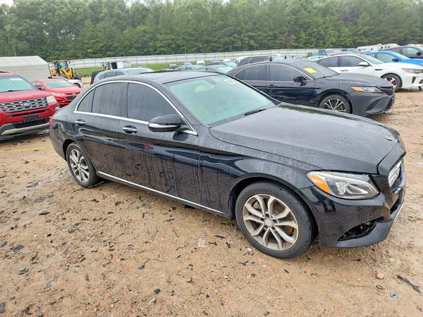 2015 MERCEDES-BENZ C 4-MATIC — Passenger 3/4