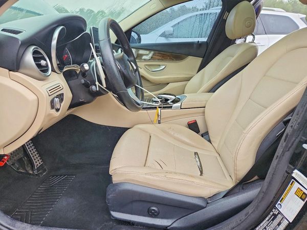 2015 MERCEDES-BENZ C 4-MATIC — DENT