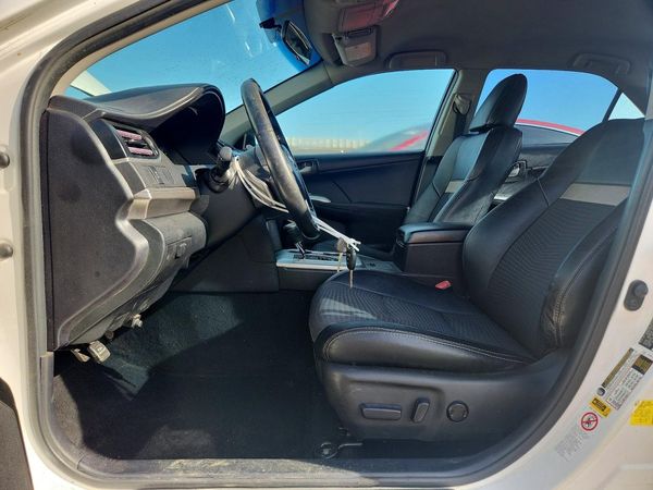 2014 TOYOTA CAMRY