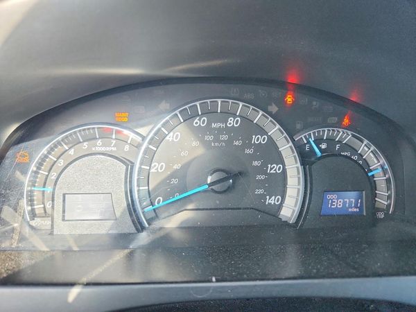 2014 TOYOTA CAMRY