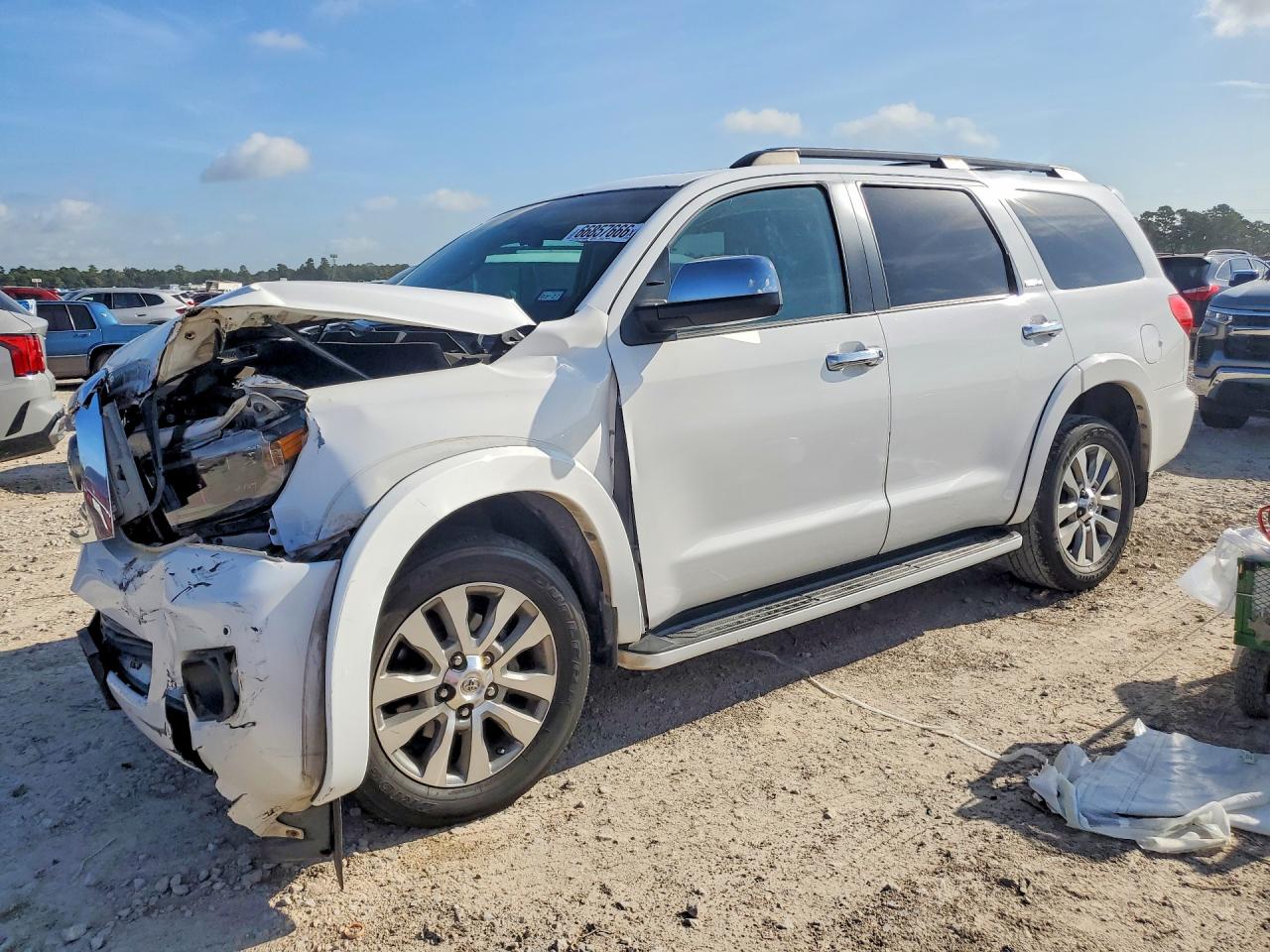 2015 TOYOTA SEQUOIA — Front 3/4