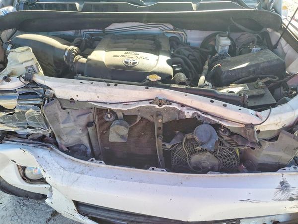 2015 TOYOTA SEQUOIA — Engine bay