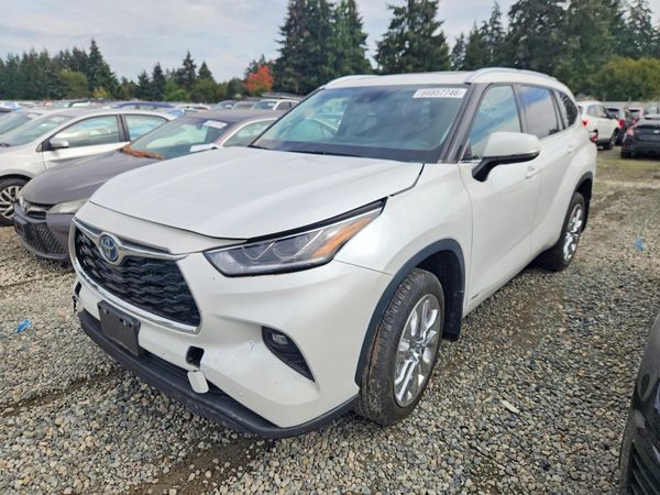 2023 TOYOTA HIGHLANDER Limited — Front 3/4