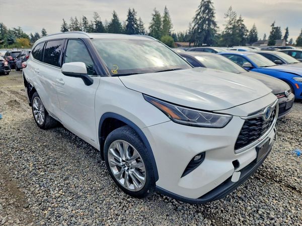 2023 TOYOTA HIGHLANDER Limited — Passenger 3/4