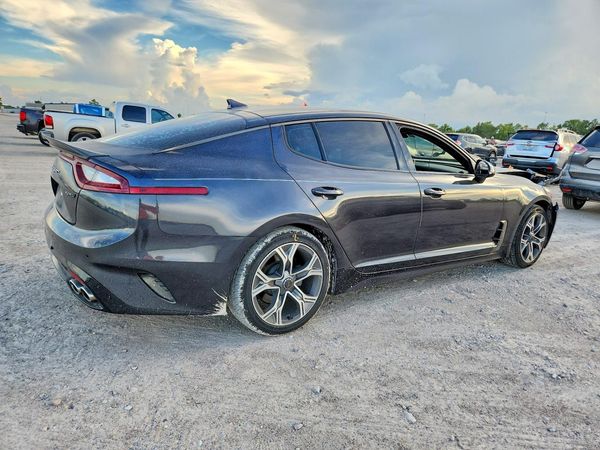 2021 KIA STINGER