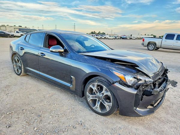 2021 KIA STINGER