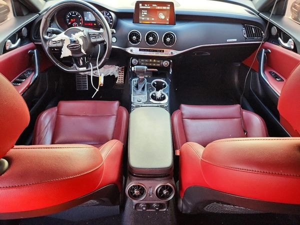 2021 KIA STINGER