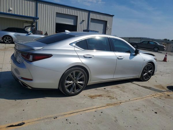 2019 LEXUS ES