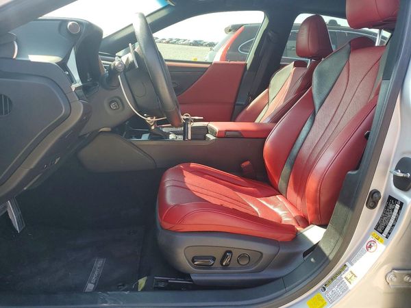 2019 LEXUS ES