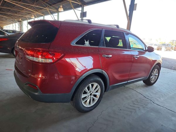 2017 KIA SORENTO L, LX