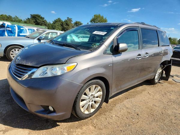 2016 TOYOTA SIENNA