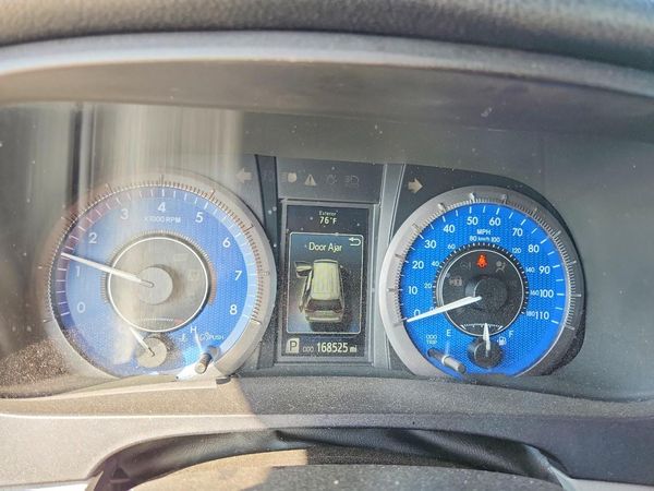2016 TOYOTA SIENNA