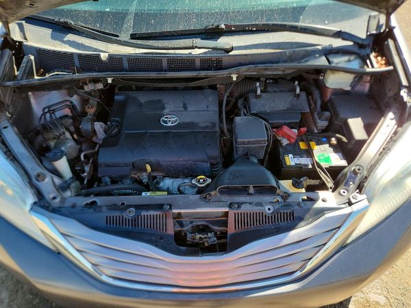2016 TOYOTA SIENNA