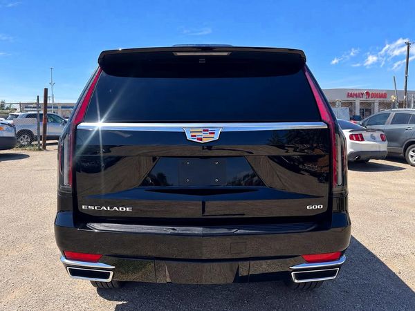 2023 CADILLAC ESCALADE Luxury