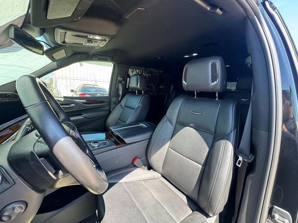 2023 CADILLAC ESCALADE Luxury