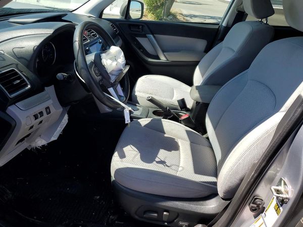 2018 SUBARU FORESTER Premium+CWP — DENT