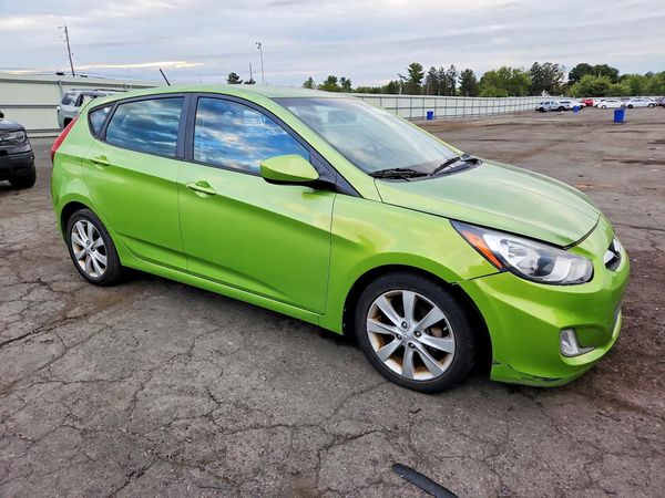 2012 HYUNDAI ACCENT GLS (Middle grade)