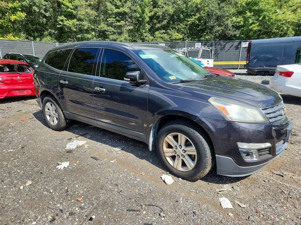 2014 CHEVROLET TRAVERSE 2LT — Passenger 3/4