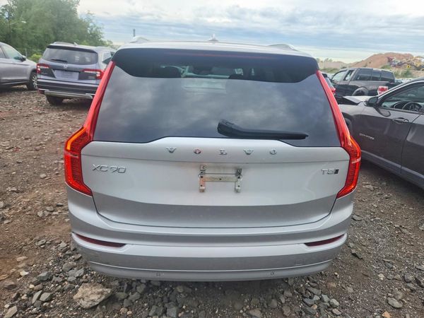 2022 VOLVO XC90 Momentum (excl S60) — DIRR