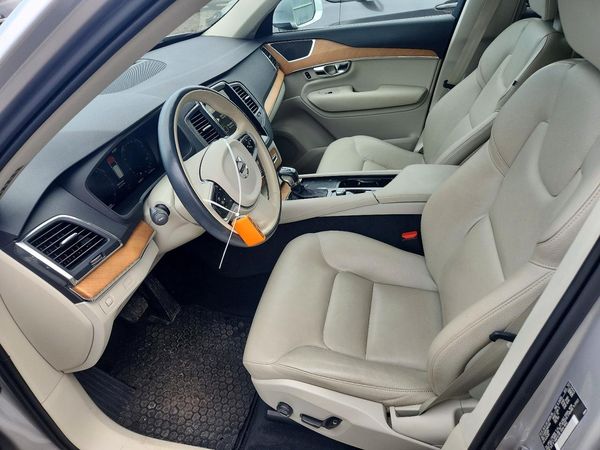 2022 VOLVO XC90 Momentum (excl S60) — DENT