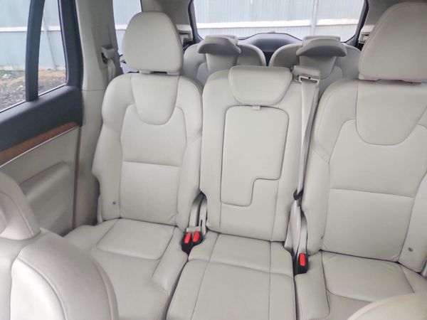 2022 VOLVO XC90 Momentum (excl S60) — SUVN