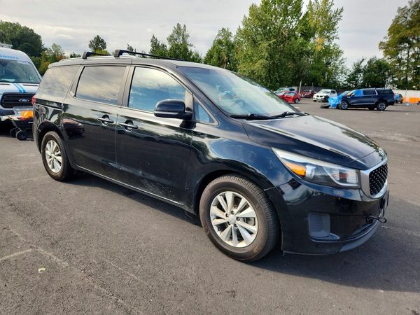 2016 KIA SEDONA LX - Middle-low